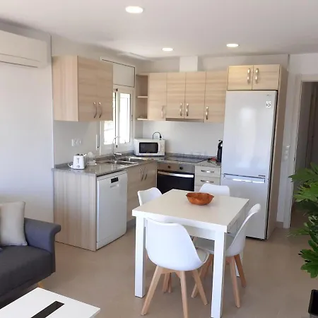 Apartament Dins Mar Apto. 9 *